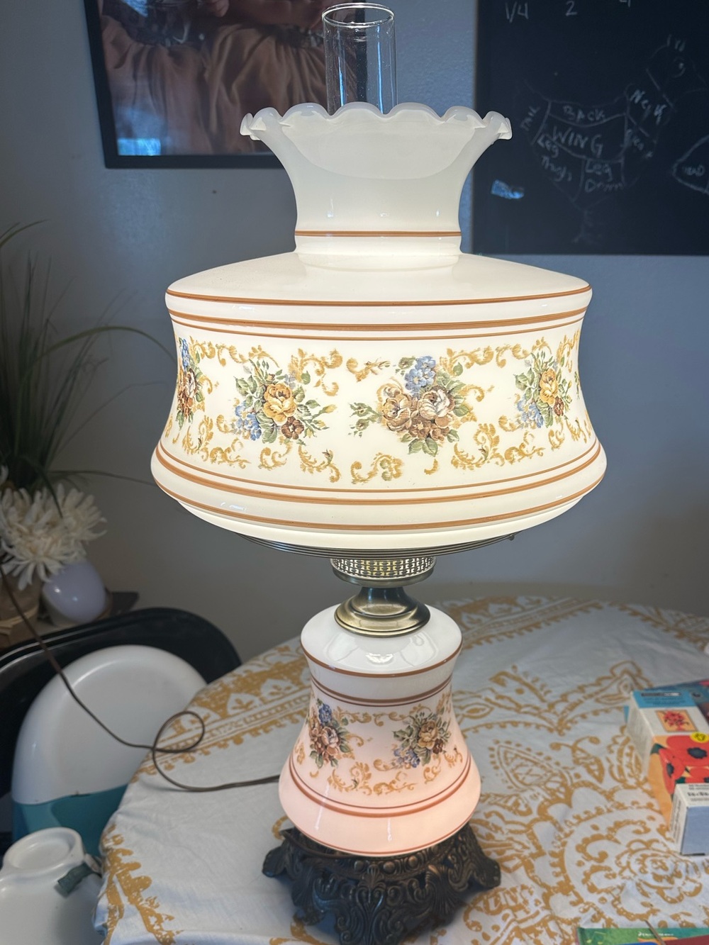 VTG Quoizel 3-Way, 1973 Electric Hurricane Lamp, Brown Rose Bouquet Floral, 21"